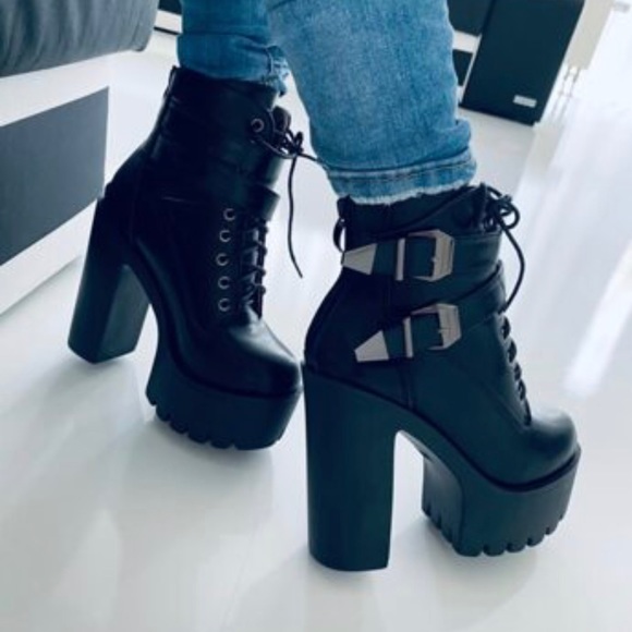 Black Platform Ankle Bootie - Picture 6 of 6